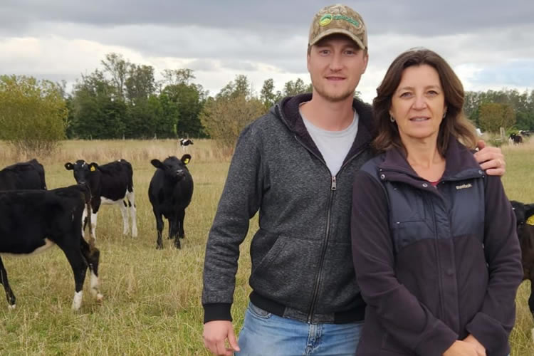 Joven productor de leche cuenta el desafío de avanzar en la agricultura regenerativa