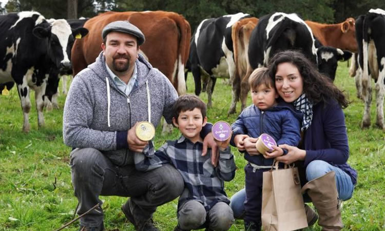 &quot;Thank Mu&quot; y sus vaquitas felices entre los 5 “Emprendedores del Año 2021” en la categoría sustentabilidad