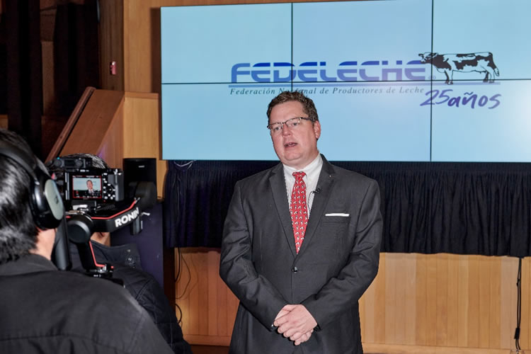 “El productor lechero merece el reconocimiento de todos”