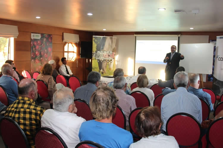 Lecheros conocen alcances de sucesión  y cumplimiento tributario