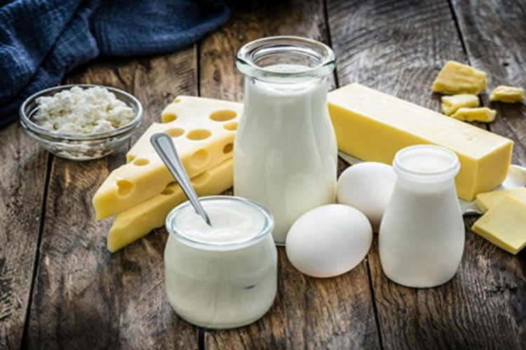 Lácteos después de los 50: clave para frenar la pérdida de calcio
