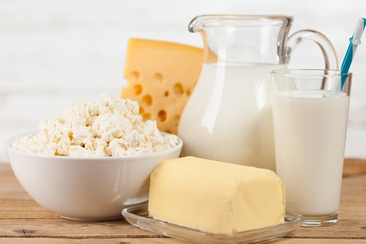 Importaciones de leche equivalente se reducen 8,4% al mes de octubre