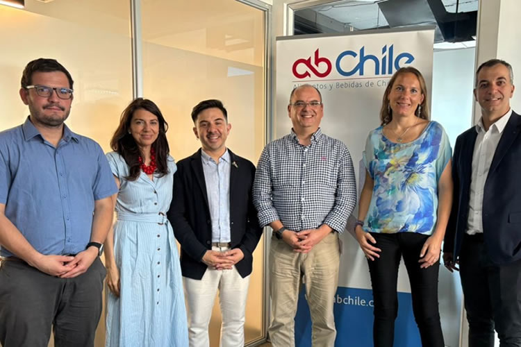 Nestlé es la primera empresa en firmar el Acuerdo de Producción Limpia para reducir la pérdida y desperdicio de alimentos en sus operaciones