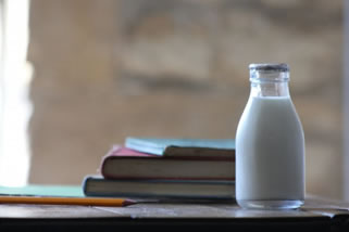 4 razones científicas del por qué beber leche siendo adulto
