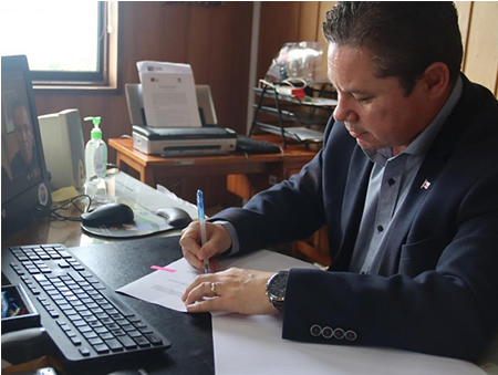 Convenio Indap-Nestlé beneficia a productores 