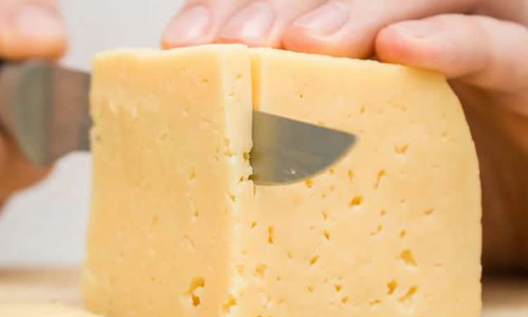 ¿Qué cantidad es la recomendada para consumir queso?