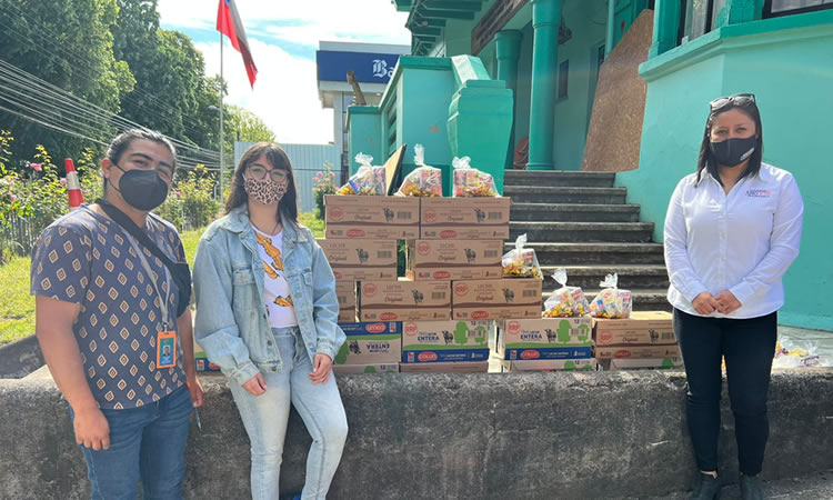 Aproleche Osorno comparte momentos navideños con niños de la provincia