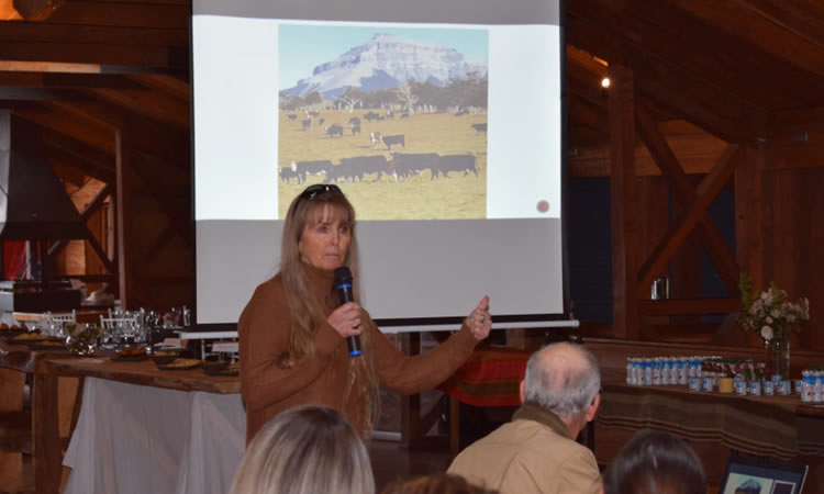 Aproleche Osorno se hace presente en el “1er Encuentro Nacional de Mujeres Líderes GTT”