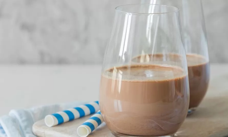 Leche con chocolate mejora rendimiento deportivo y favorece recuperación muscular