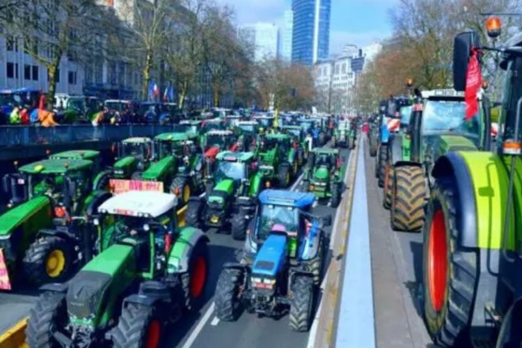 Productores rurales protestan en Europa por limitación a las emisiones de nitrógeno