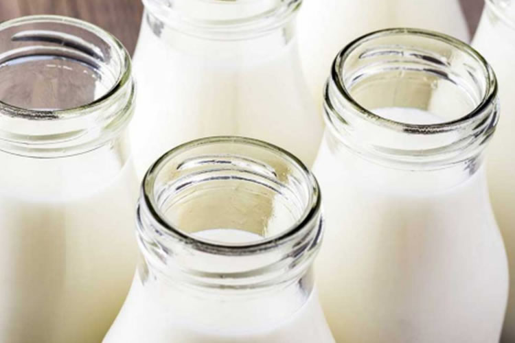 Índice de Precios de los Lácteos de FAO bajó casi un 2,% en abril 