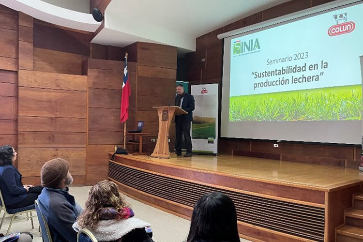 INIA y Colun realizan seminario de “Sustentabilidad en la producción lechera”