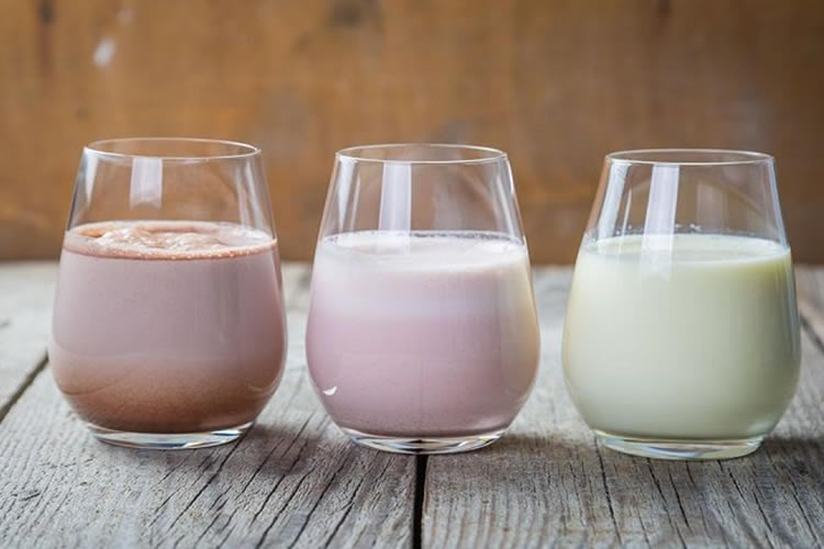 Chocolate y frutilla, los clásicos sabores que acompañan a las leches 