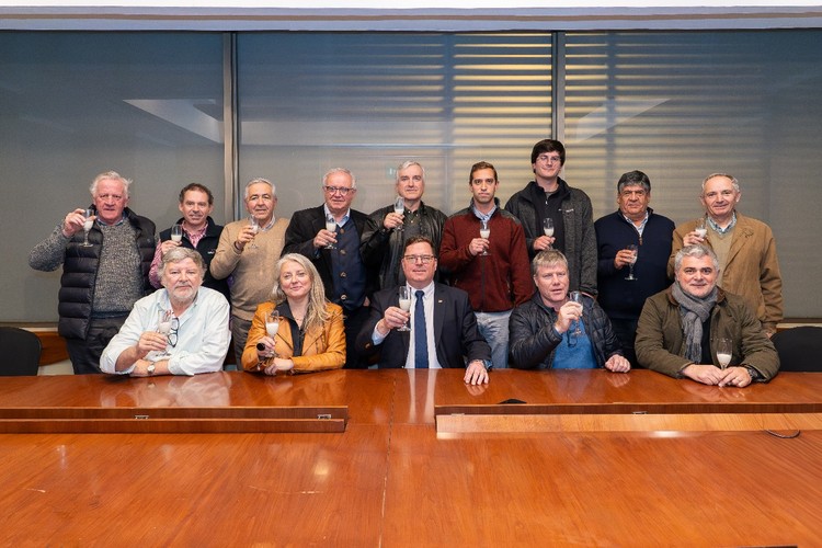 Productores lecheros destacan avances y desafíos del sector en Asamblea General de Socios de Fedeleche