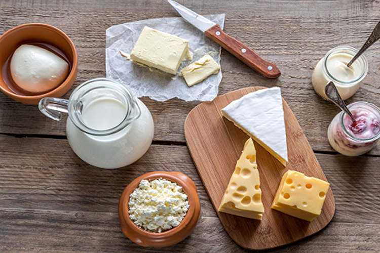 Nutrición | ¿Qué conviene desayunar? Un médico explica por qué el queso gana lugar frente a los cereales